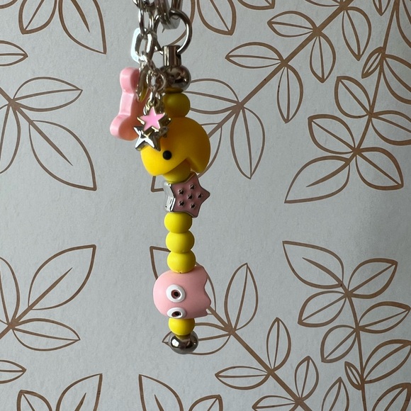 Pacman Keychain with Pink Ghost and Yellow Charm - Pac Man Nostalgic - Picture 4 of 8